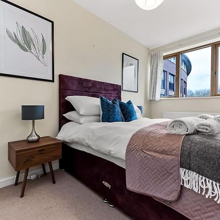 Large Group & Contractor Booking! Duplex W/Parking Milton Keynes Zewnętrze zdjęcie