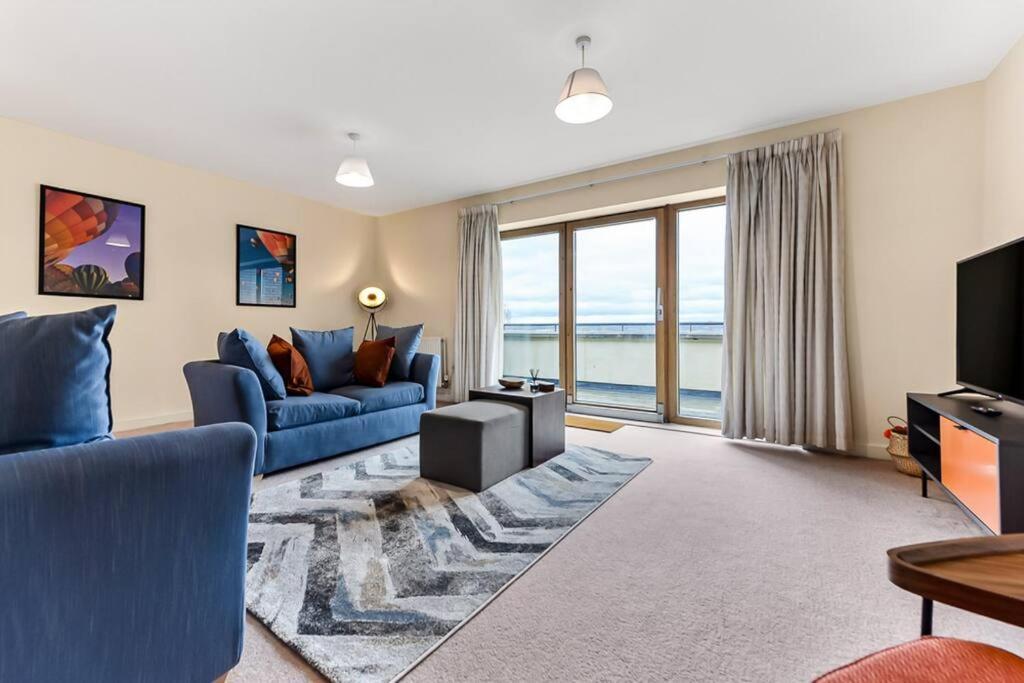 Large Group & Contractor Booking! Duplex W/Parking Milton Keynes Zewnętrze zdjęcie