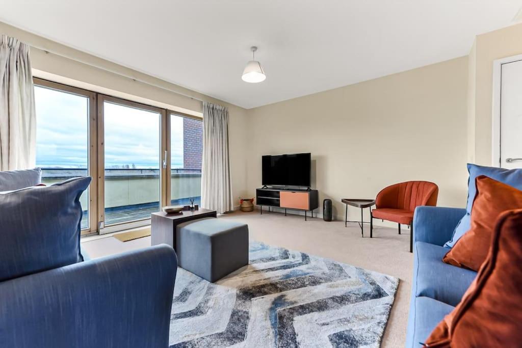 Large Group & Contractor Booking! Duplex W/Parking Milton Keynes Zewnętrze zdjęcie
